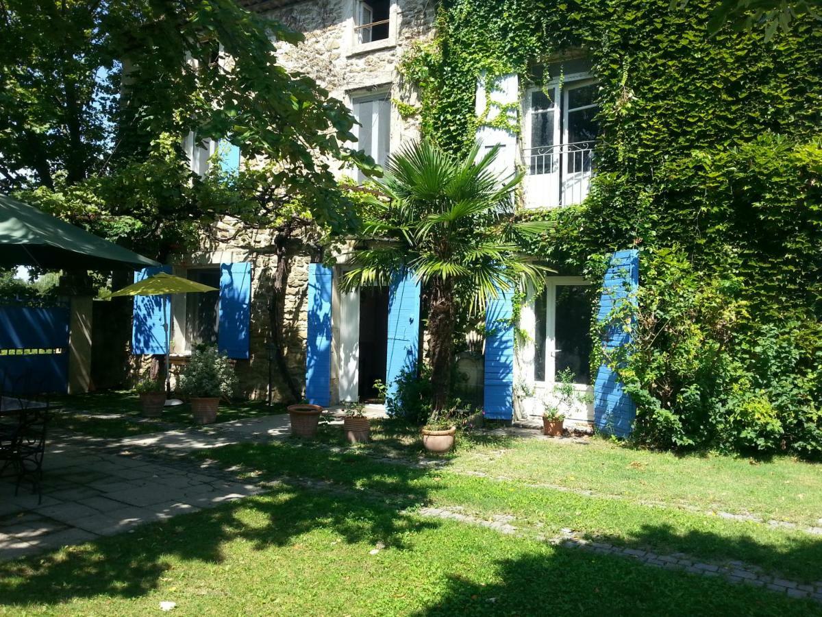 Entraigues-sur-la-Sorgue Le Mas Des Platanes מראה חיצוני תמונה