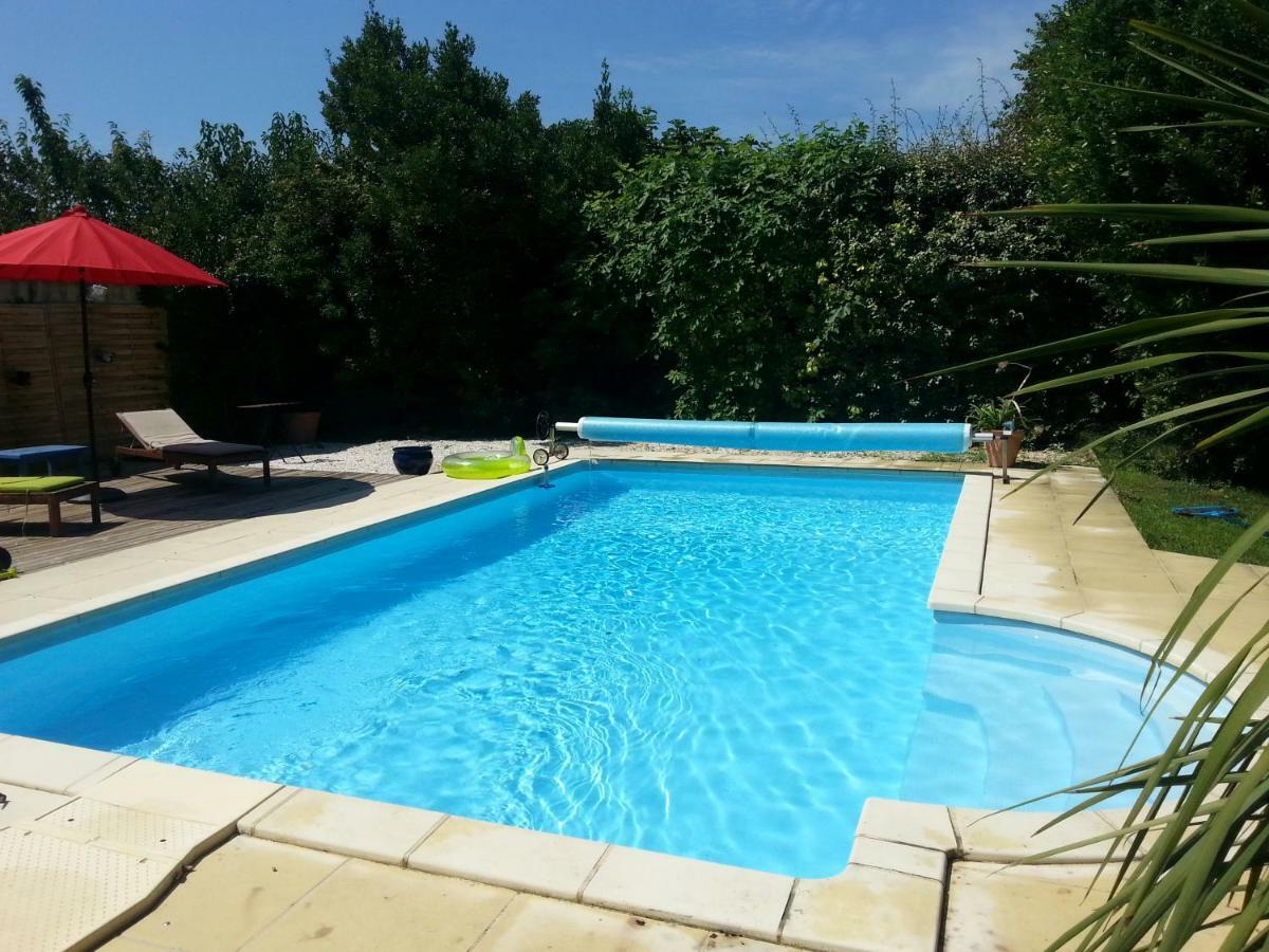 Entraigues-sur-la-Sorgue Le Mas Des Platanes מראה חיצוני תמונה